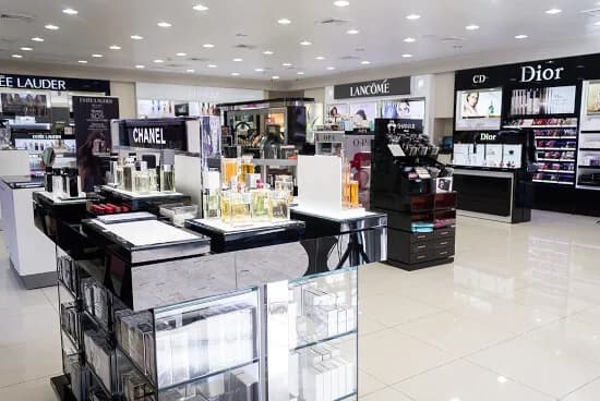 Interior of Penha Mainstreet with fragrance and cosmetics counters
