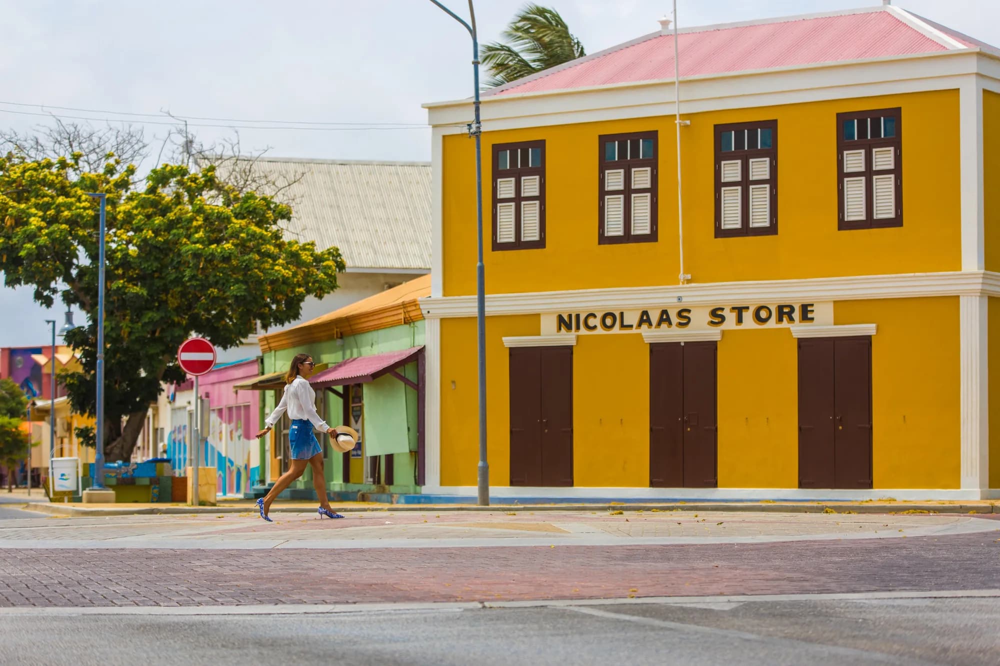 Nicolaas Store building